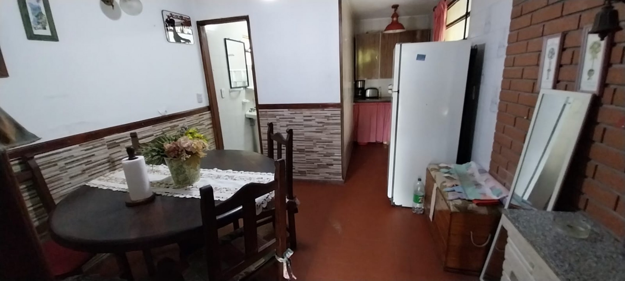  El Barba  - Venta en Block en 104 y Av. 7  Casa + 2 Duplex  Oportunidad de Inversion con Excelente Rentabilidad