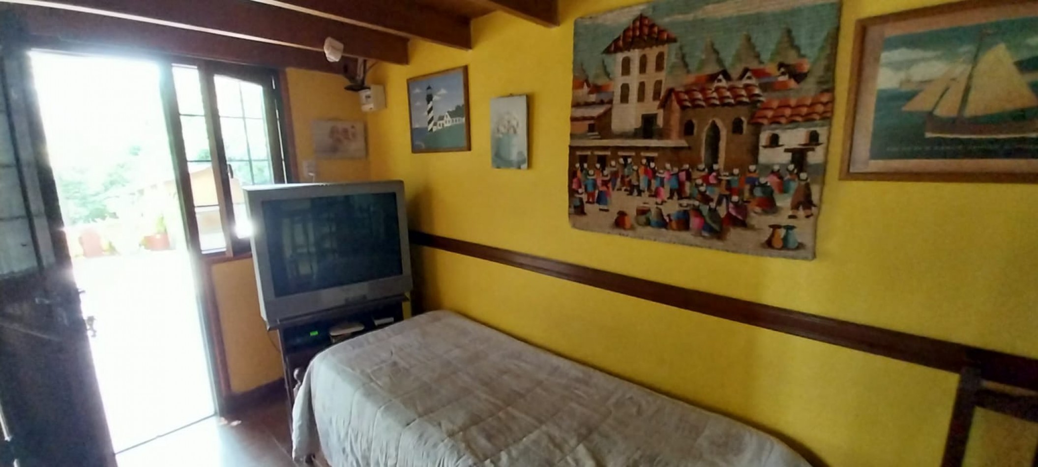  El Barba  - Venta en Block en 104 y Av. 7  Casa + 2 Duplex  Oportunidad de Inversion con Excelente Rentabilidad