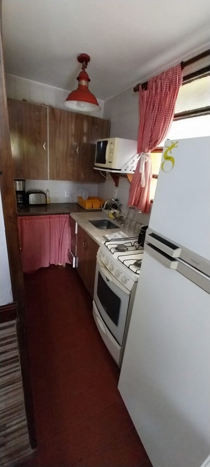  El Barba  - Venta en Block en 104 y Av. 7  Casa + 2 Duplex  Oportunidad de Inversion con Excelente Rentabilidad