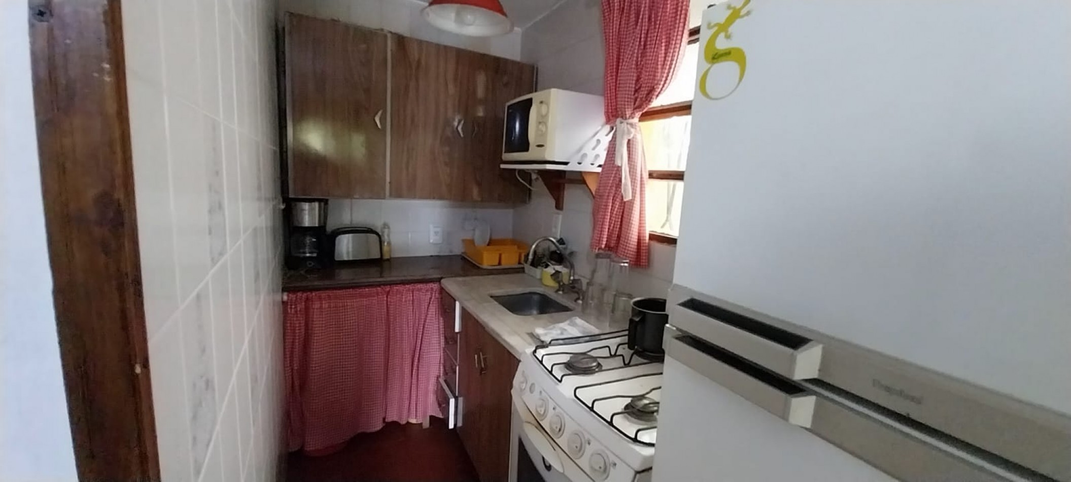  El Barba  - Venta en Block en 104 y Av. 7  Casa + 2 Duplex  Oportunidad de Inversion con Excelente Rentabilidad