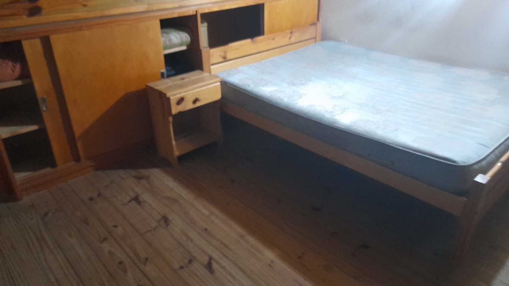 ALQUILER ANUAL- CASA DE 3 AMBIENTES MAS DEPARTAMENTO DE 1AMBIENTE EN ZONA SUR DE VILLA GESELL