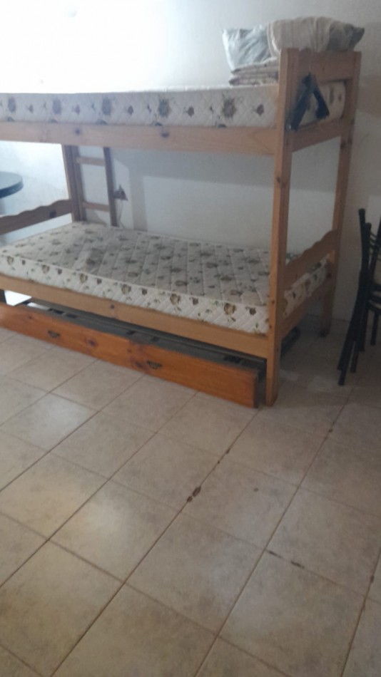 ALQUILER ANUAL- CASA DE 3 AMBIENTES MAS DEPARTAMENTO DE 1AMBIENTE EN ZONA SUR DE VILLA GESELL