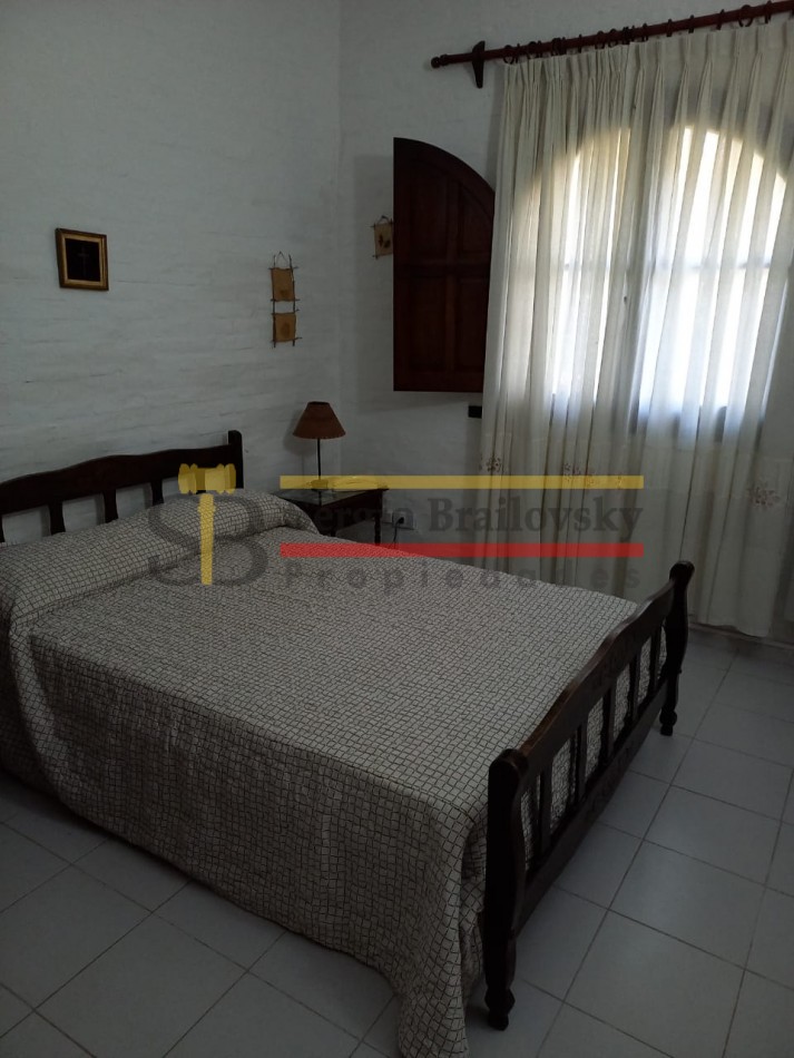  Casa Estilo Colonial en Venta - Pinamar