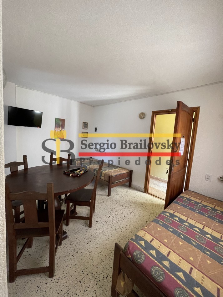 ALQUILER TEMPORAL DEPARTAMENTO U.F 9 PARA 5 PERSONAS- VILLA GESELL PLENO CENTRO