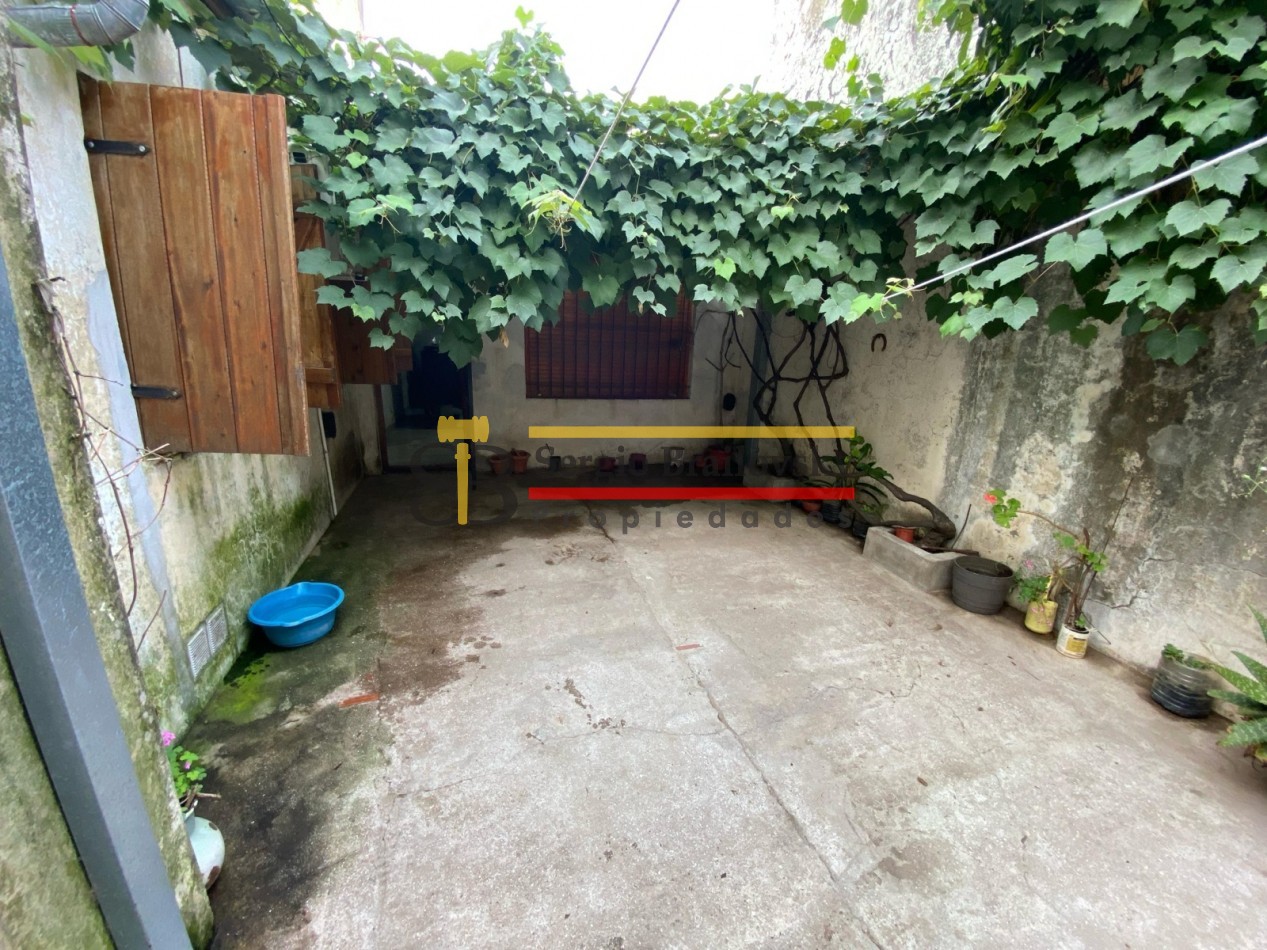 EN VENTA LOCAL CON VIVIENDA IMPORTANTE ESQUINA EN GENERAL MADARIAGA