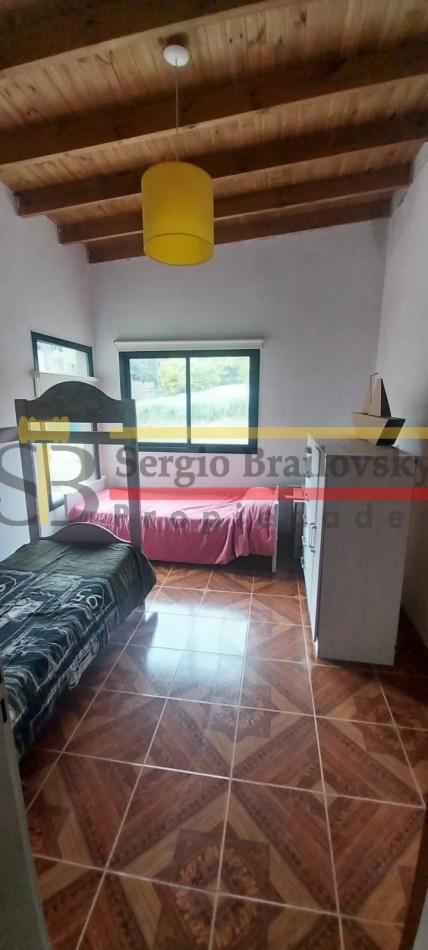 Alquiler Temporal en Mar Azul - Casa de 3 Ambientes con Amplio Parque