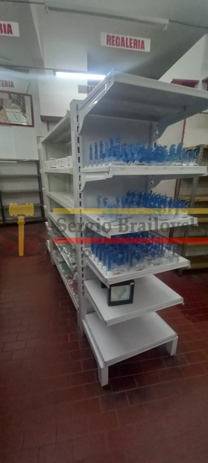 Oportunidad comercial y residencial en Av. 3 - Local, departamento y cochera