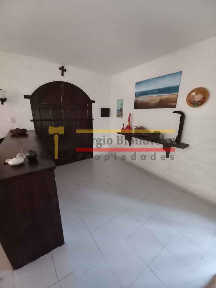  Casa Estilo Colonial en Venta - Pinamar