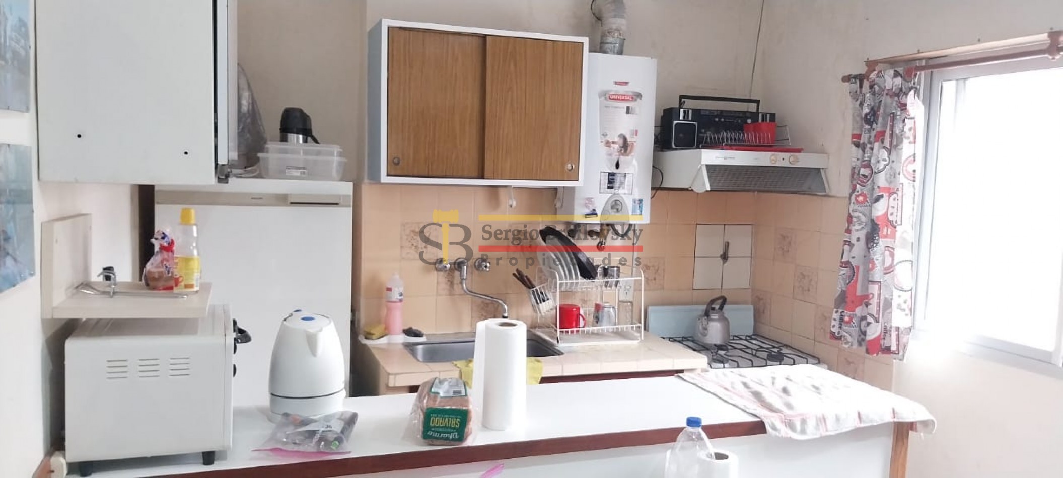 Oportunidad comercial y residencial en Av. 3 - Local, departamento y cochera