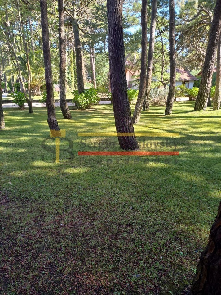  Casa Estilo Colonial en Venta - Pinamar