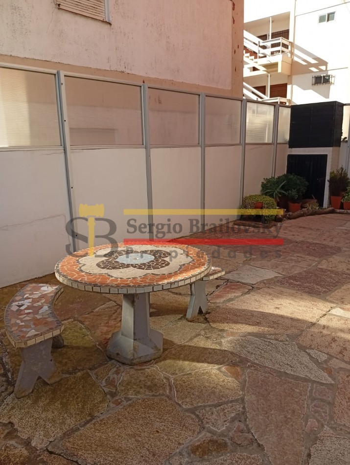 SE VENDE DEPARTAMENTO 2 AMBIENTES FRENTE AL MAR CON GAS NATURAL EN GESELL