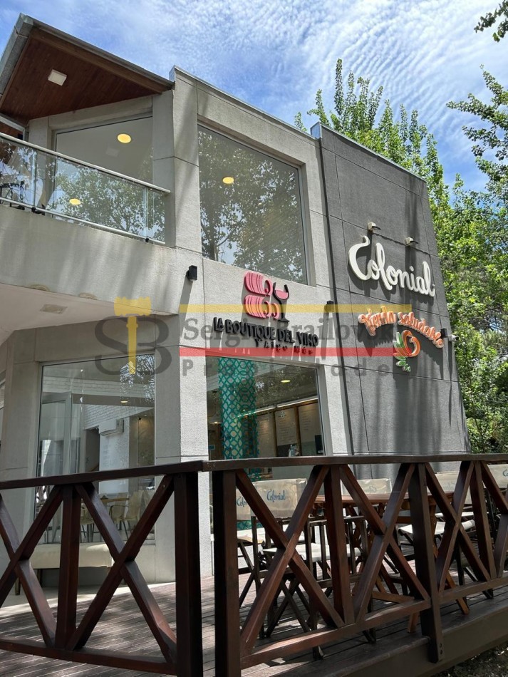 SE VENDE FONDO DE COMERCIO - Heladeria en el centro de Mar Azul