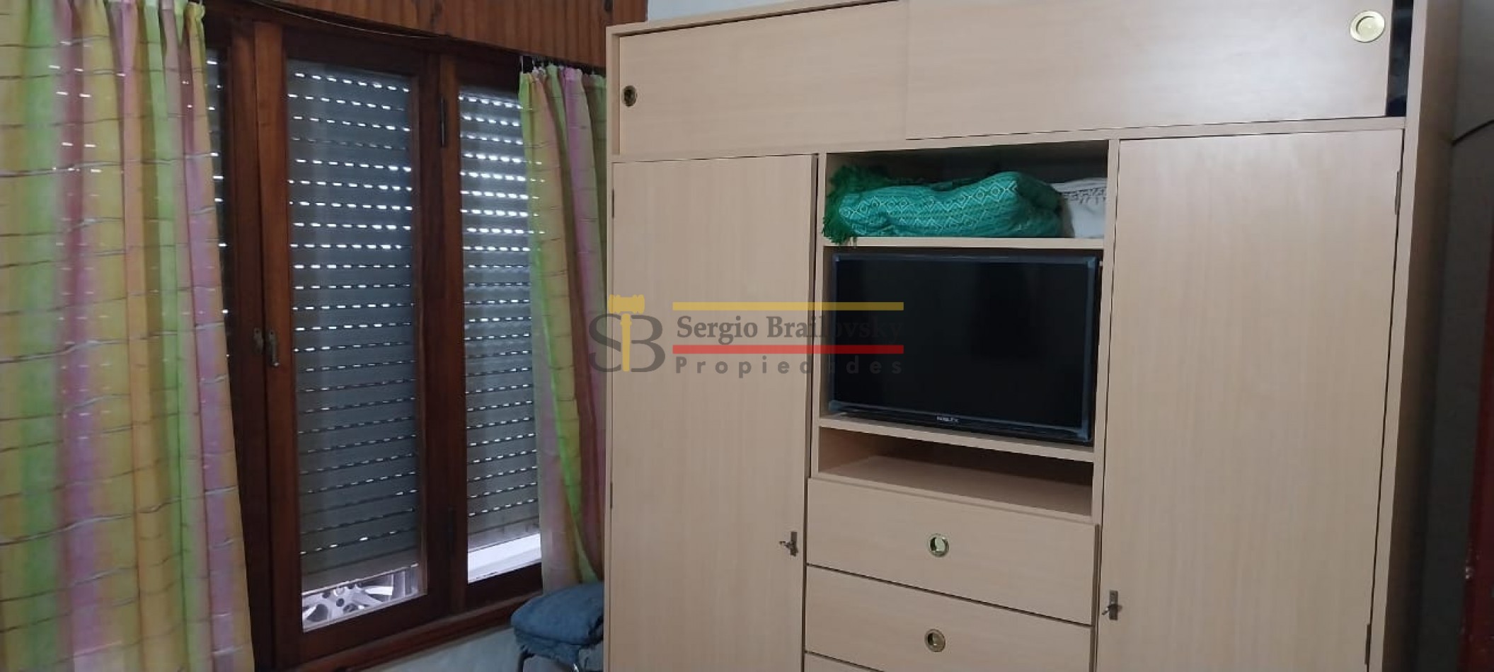 Oportunidad comercial y residencial en Av. 3 - Local, departamento y cochera