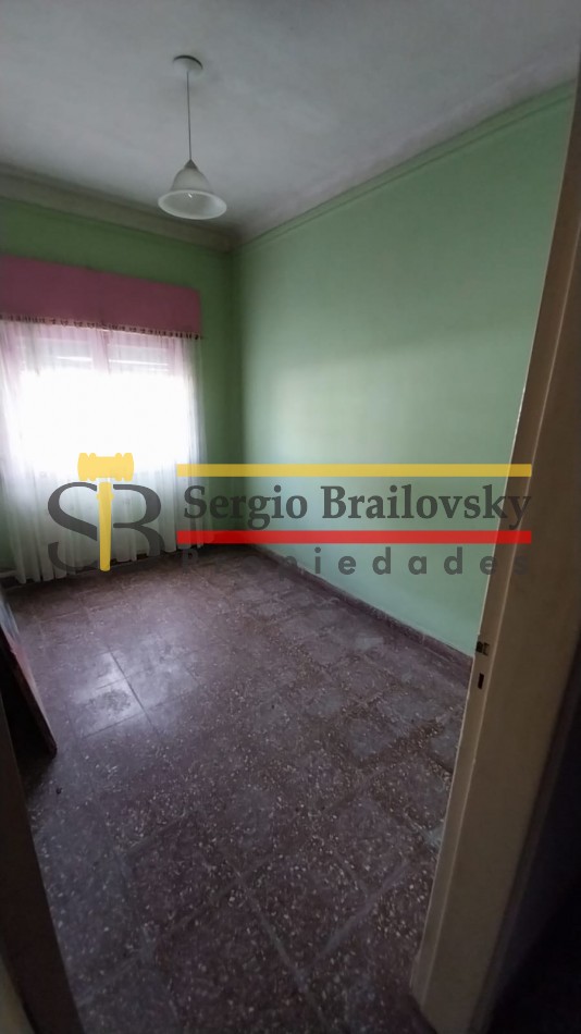 Se Vende  Casa de dos plantas mas local comercial en Gral. Madariaga 