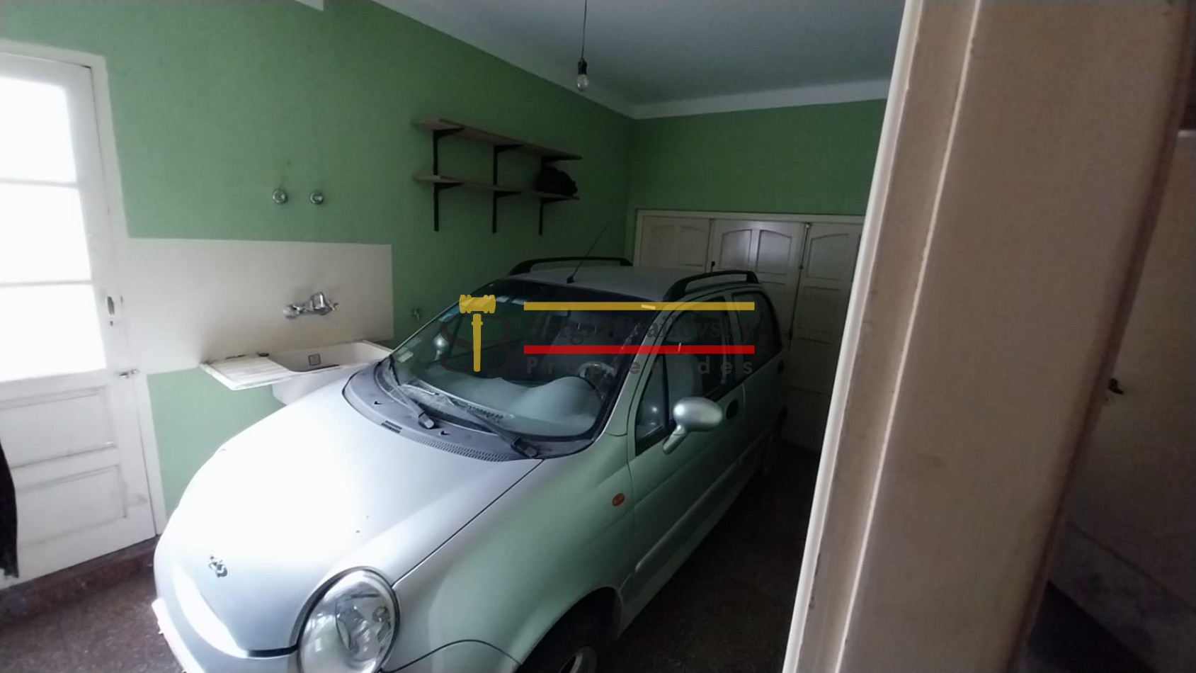 Se Vende  Casa de dos plantas mas local comercial en Gral. Madariaga 