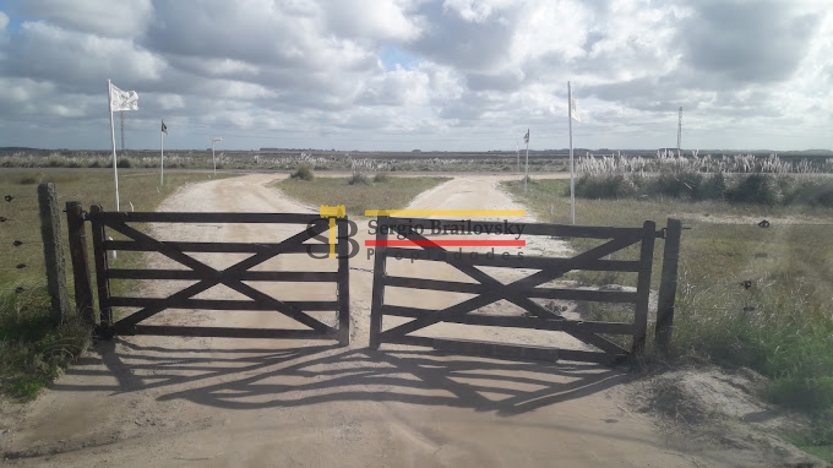 SE VENDE LOTE EN EL SALVAJE