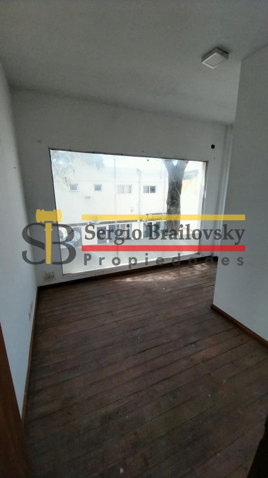SE VENDE  LOCAL COMERCIAL EN OSTENDE 