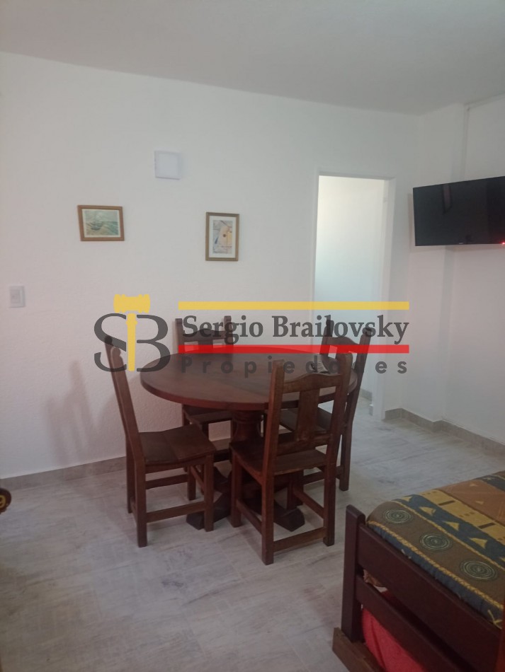 ALQUILER TEMPORAL DEPARTAMENTO 2 AMB. U.F 9 PARA 5 PERSONAS- VILLA GESELL PLENO CENTRO