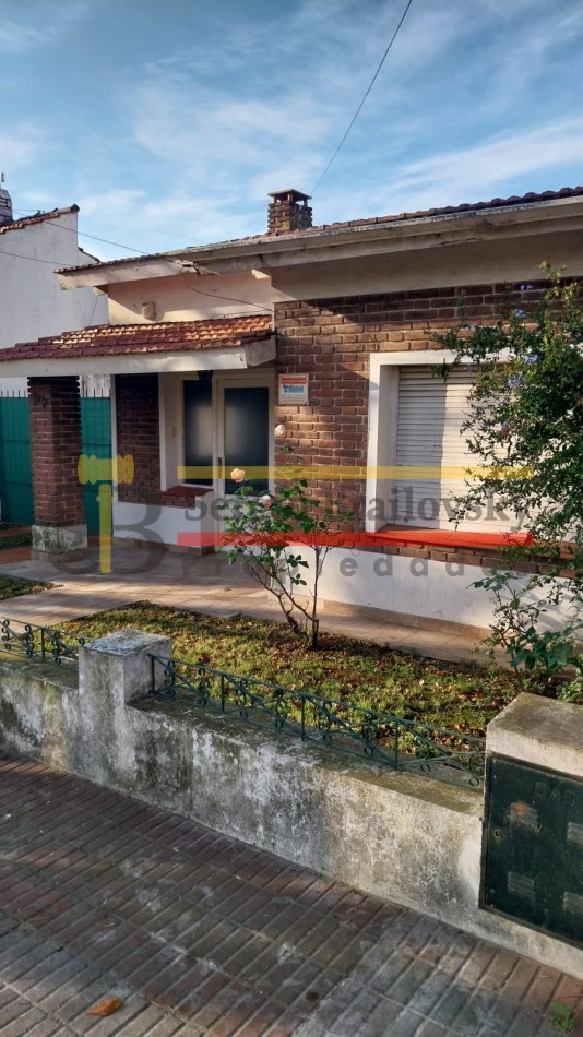 HERMOSA CASA 3 AMBIENTES A LA VENTA EN MADARIAGA