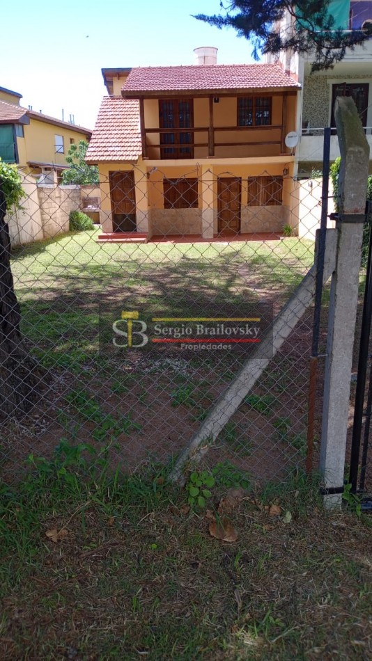 ALQUILER TEMPORAL EN VILLA GESELL DPTO TIPO CASA PLANTA ALTA PARA 4 PERSONAS