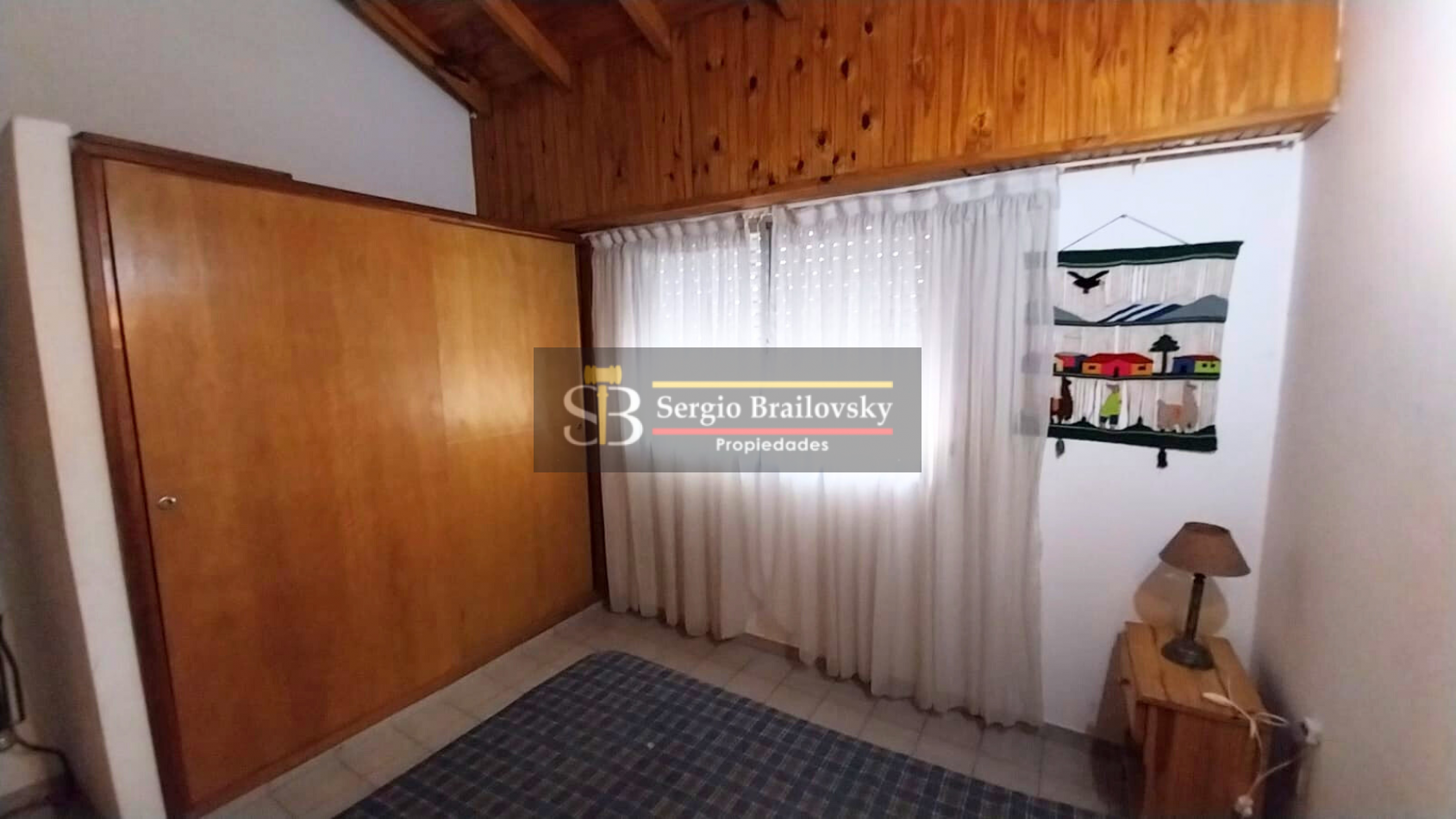 ALQUILER ANUAL- CASA DE 3 AMBIENTES ZONA SUR DE VILLA GESELL