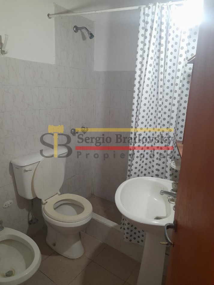 VENTA CABAÑA MONOAMBIENTE- EXCELENTE UBICACION EN VILLA GESELL