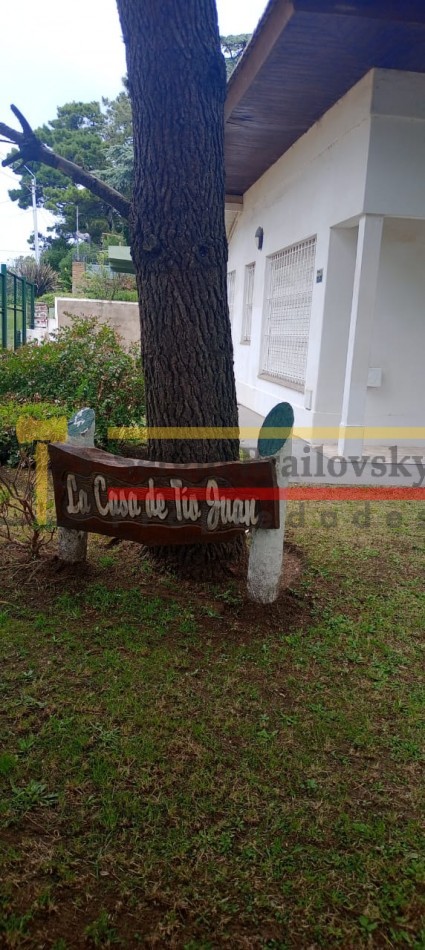 CASA EN ALQUILER TEMPORAL VILLA GESELL CENTRO-  HASTA 5 PERSONAS