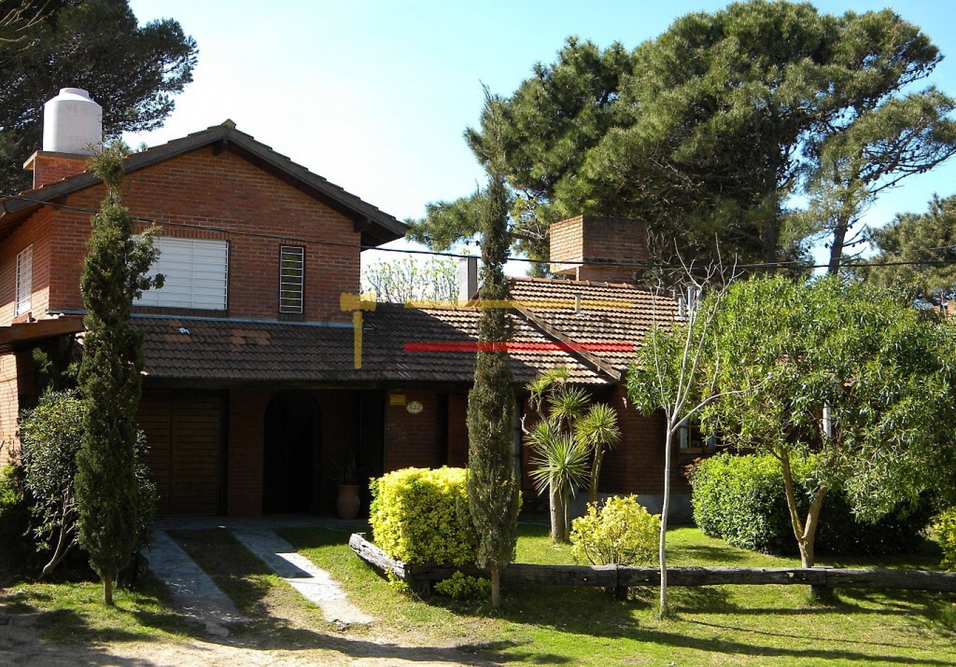 CASA EN ALQUILER TEMPORAL EN VILLA GESELL- BARRIO NORTE