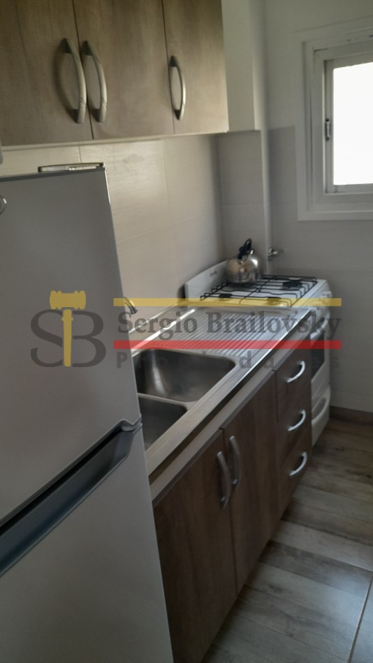 ALQUILER TEMPORAL DEPARTAMENTO  U.F. 11 PARA 4 PERSONAS - VILLA GESELL PLENO CENTRO 