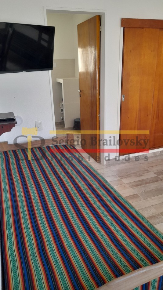 ALQUILER TEMPORAL DEPARTAMENTO  U.F. 11 PARA 4 PERSONAS - VILLA GESELL PLENO CENTRO 