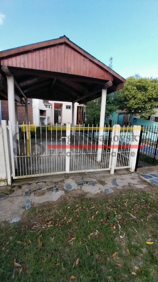 Se Vende Departamento Duplex en Paseo 108 y Av. Boulevard- Villa Gesell Centro