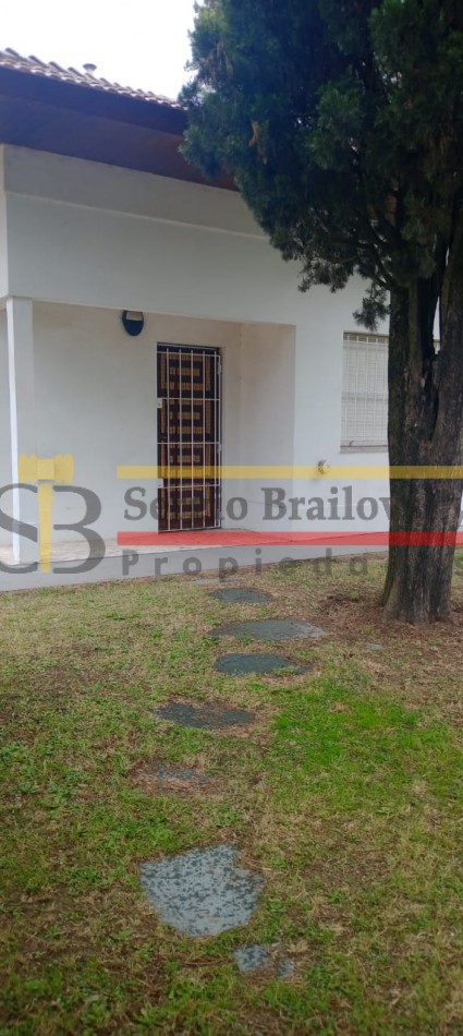 CASA EN ALQUILER TEMPORAL VILLA GESELL CENTRO-  HASTA 5 PERSONAS