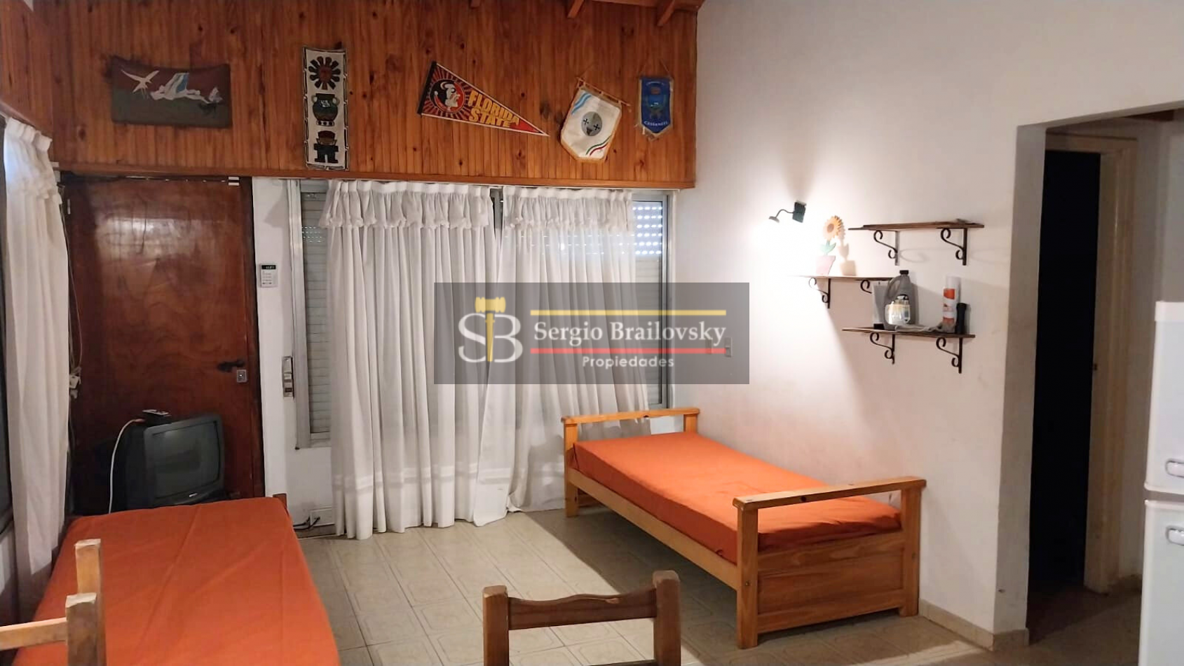 ALQUILER ANUAL- CASA DE 3 AMBIENTES ZONA SUR DE VILLA GESELL