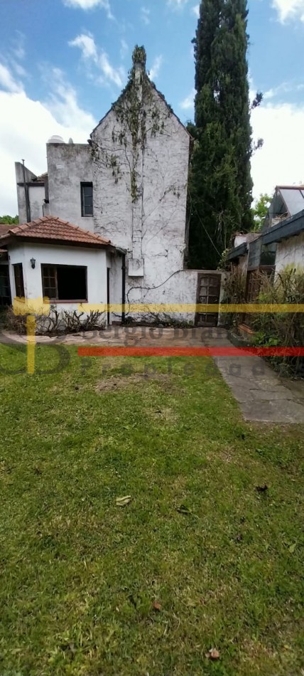 ¡Iconica casa en venta en General Madariaga! - La emblematica residencia del reconocido  Melon Gil 