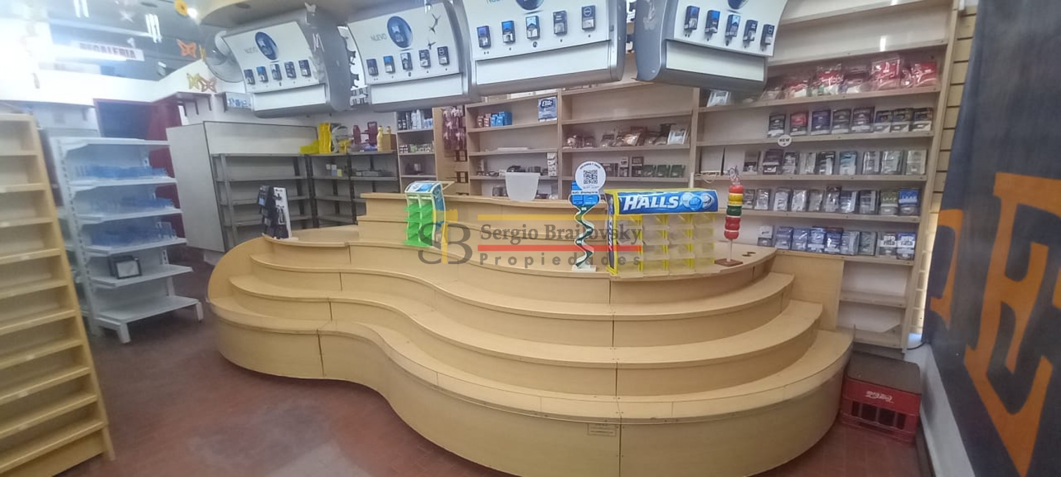 Local en alquiler anual - Zona sur de Villa Gesell, Av. 3