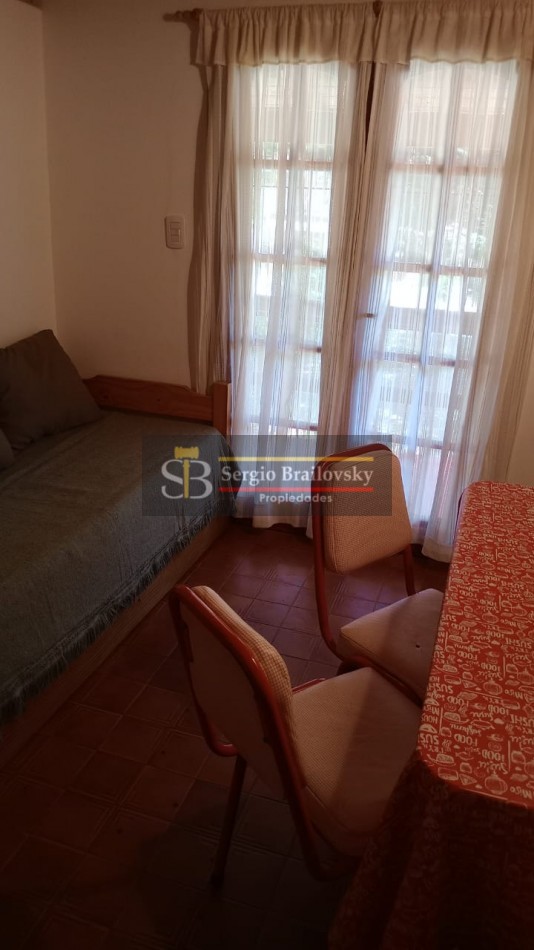 ALQUILER TEMPORAL EN VILLA GESELL DPTO TIPO CASA PLANTA ALTA PARA 4 PERSONAS