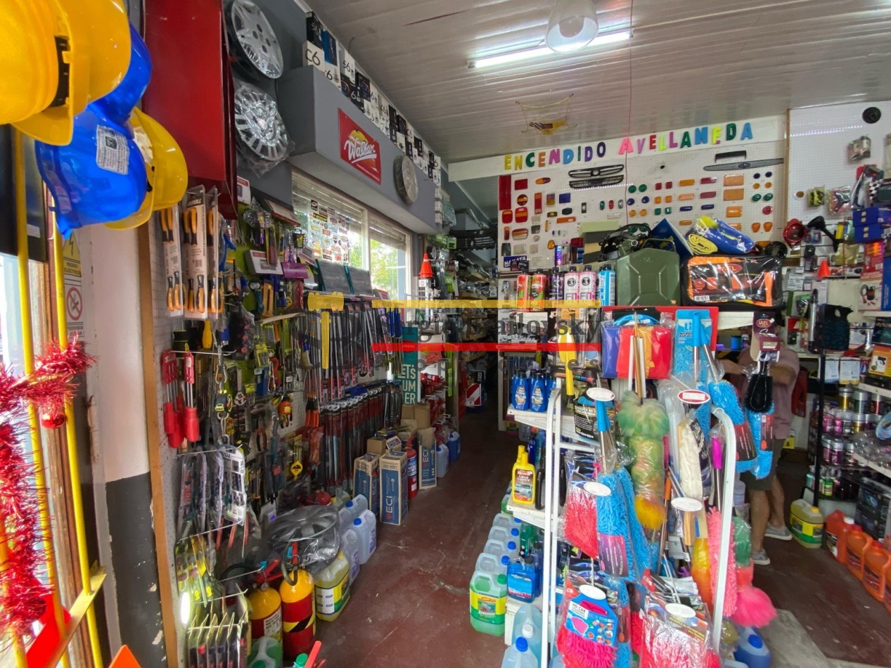 EN VENTA LOCAL CON VIVIENDA IMPORTANTE ESQUINA EN GENERAL MADARIAGA
