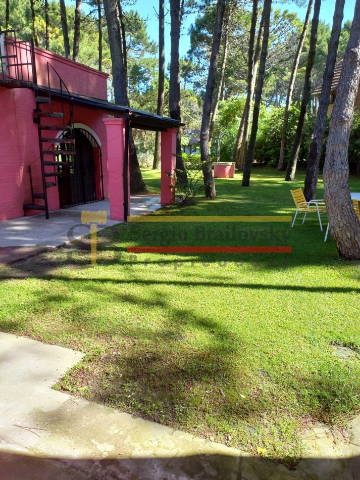  Casa Estilo Colonial en Venta - Pinamar