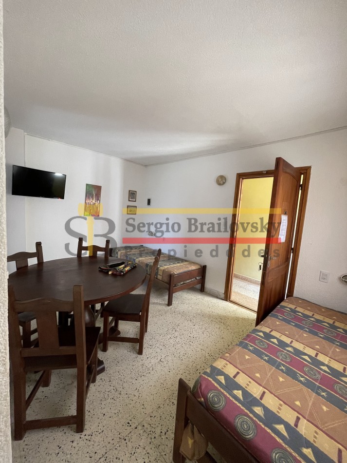 ALQUILER TEMPORAL DEPARTAMENTO U.F 9 PARA 5 PERSONAS- VILLA GESELL PLENO CENTRO