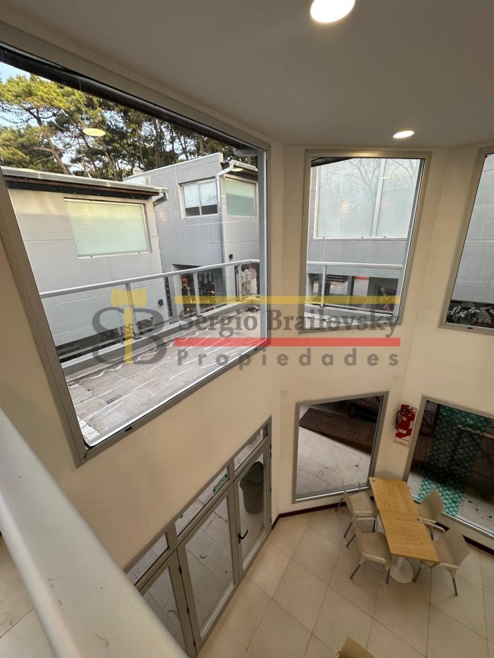 SE VENDE FONDO DE COMERCIO - Heladeria en el centro de Mar Azul