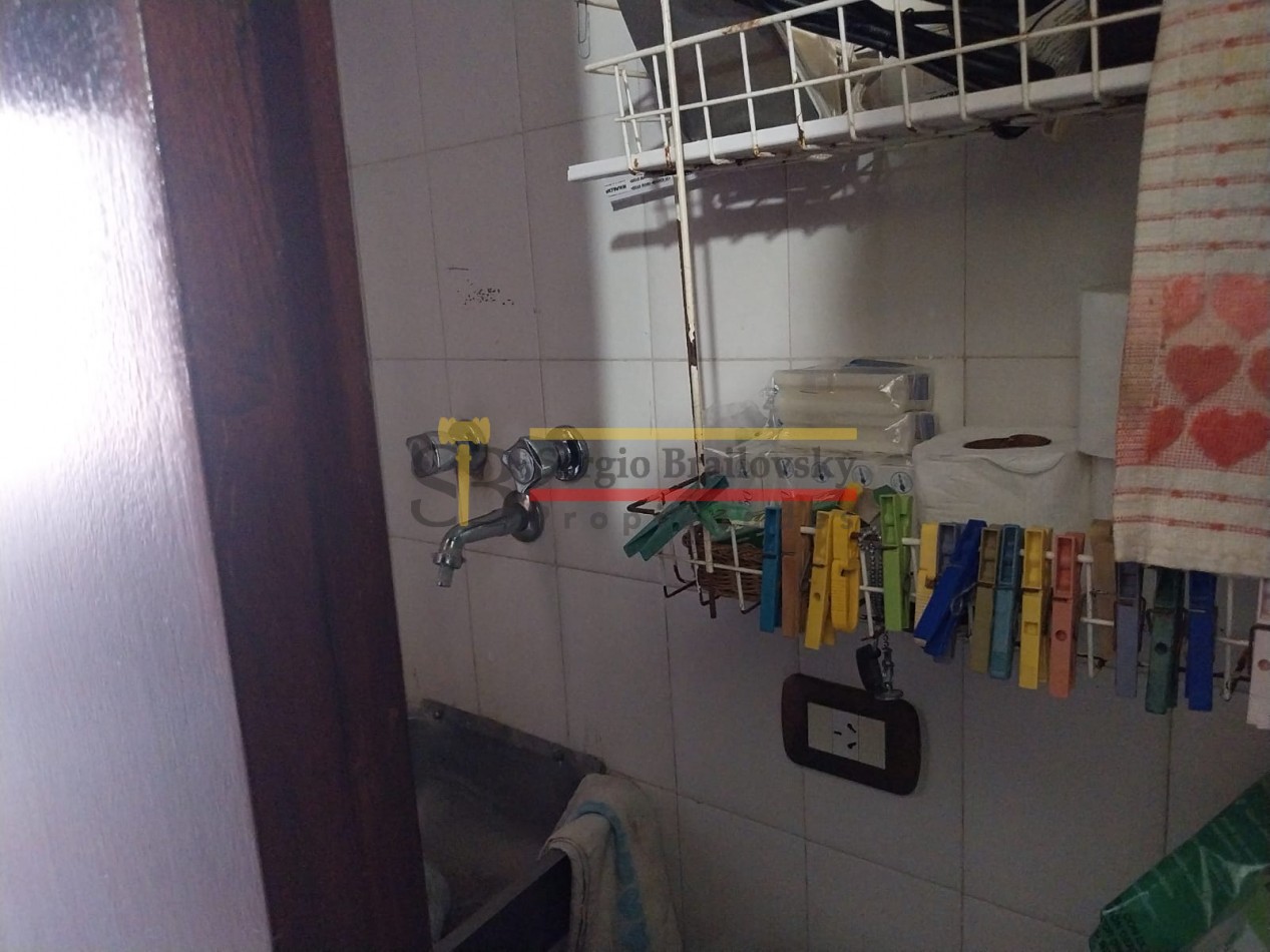 SE VENDE DEPARTAMENTO 2 AMBIENTES FRENTE AL MAR CON GAS NATURAL EN GESELL