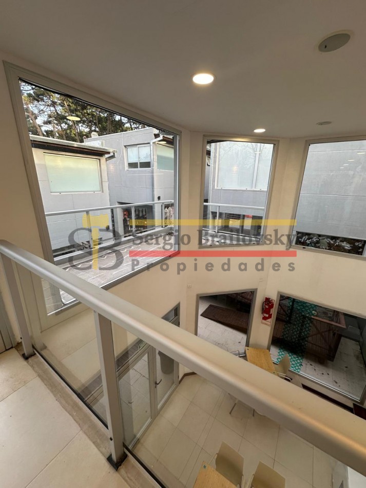 SE VENDE FONDO DE COMERCIO - Heladeria en el centro de Mar Azul