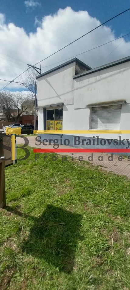 EN VENTA LOCAL CON VIVIENDA IMPORTANTE ESQUINA EN GENERAL MADARIAGA