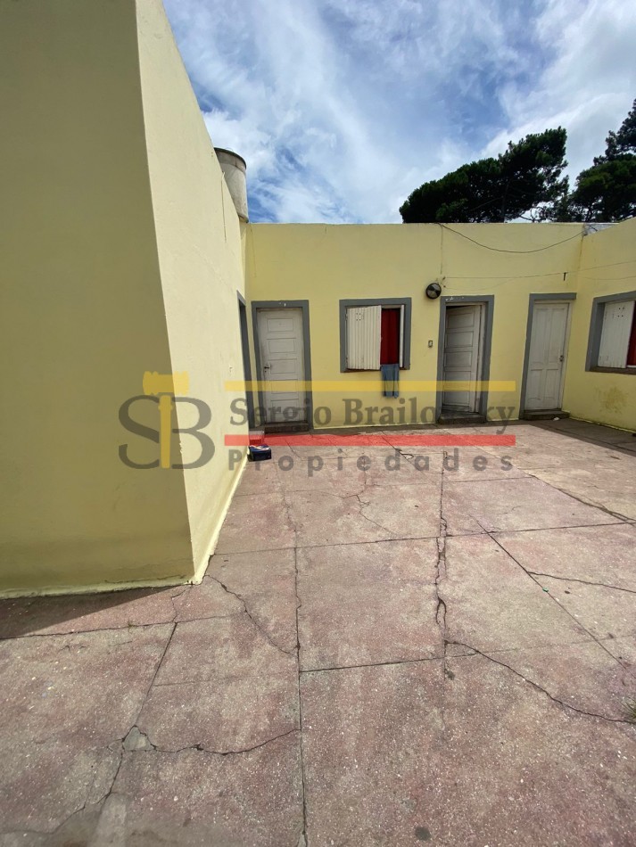 VENTA EN BLOCK, CHALET 3 AMB MAS 8 HABITACIONES INDEPENDIENTES CON BAÑO PRIVADO