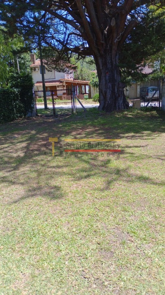 ALQUILER TEMPORAL EN VILLA GESELL CERCA DEL CENTRO PARA 9 PERSONAS