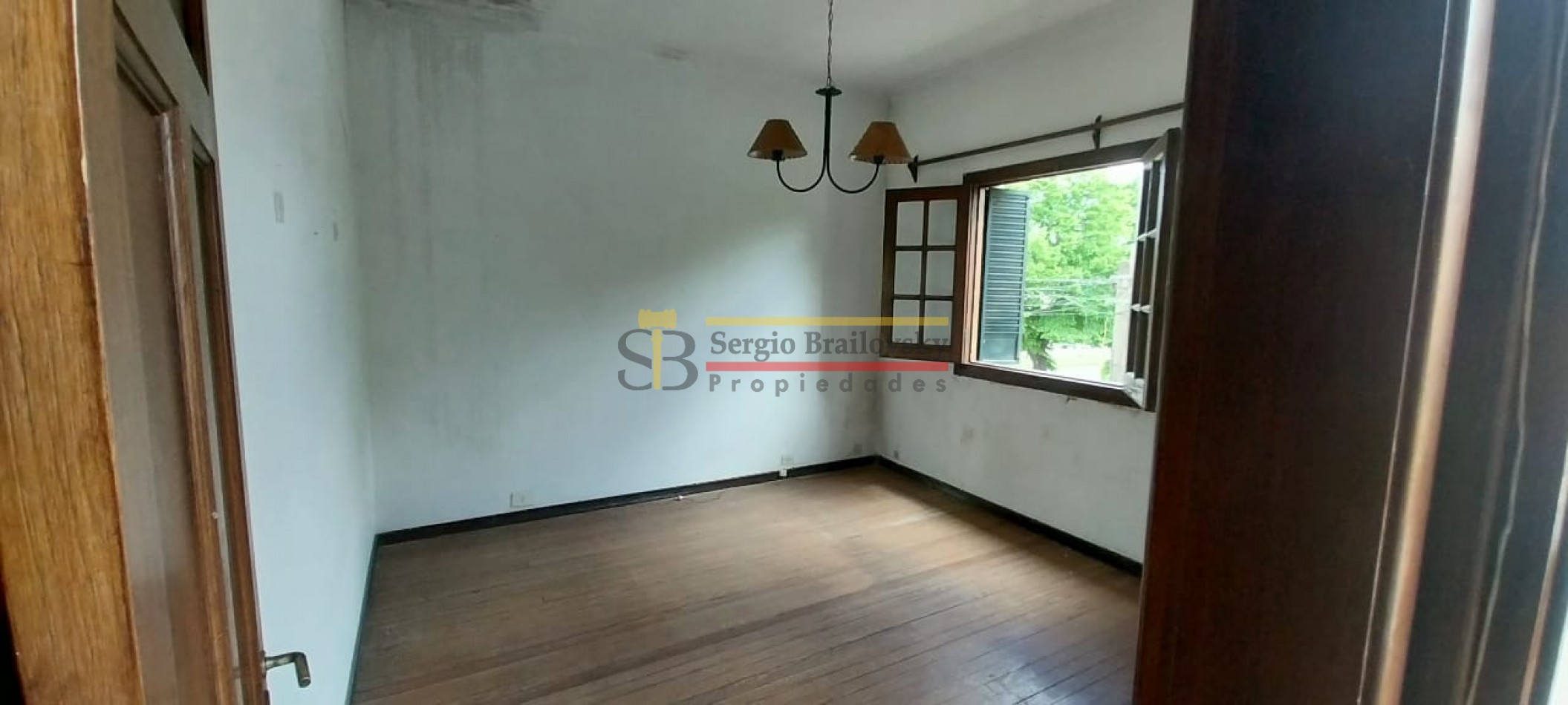 ¡Iconica casa en venta en General Madariaga! - La emblematica residencia del reconocido  Melon Gil 