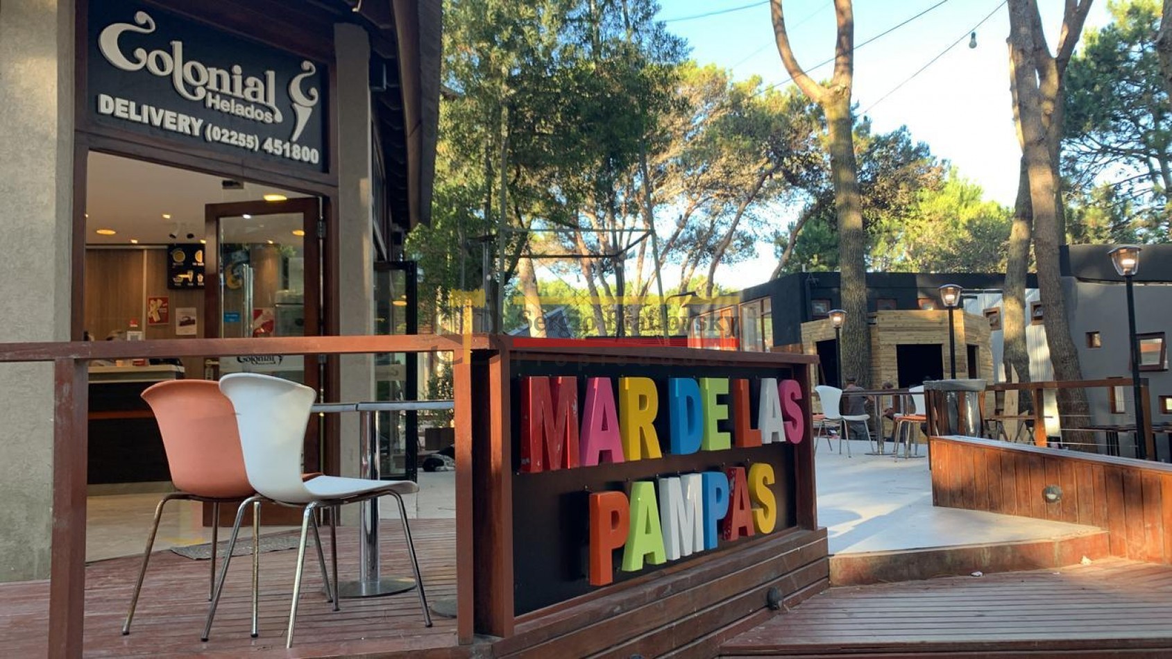 SE VENDE FONDO DE COMERCIO - Heladeria El Colonial en Mar de las Pampas