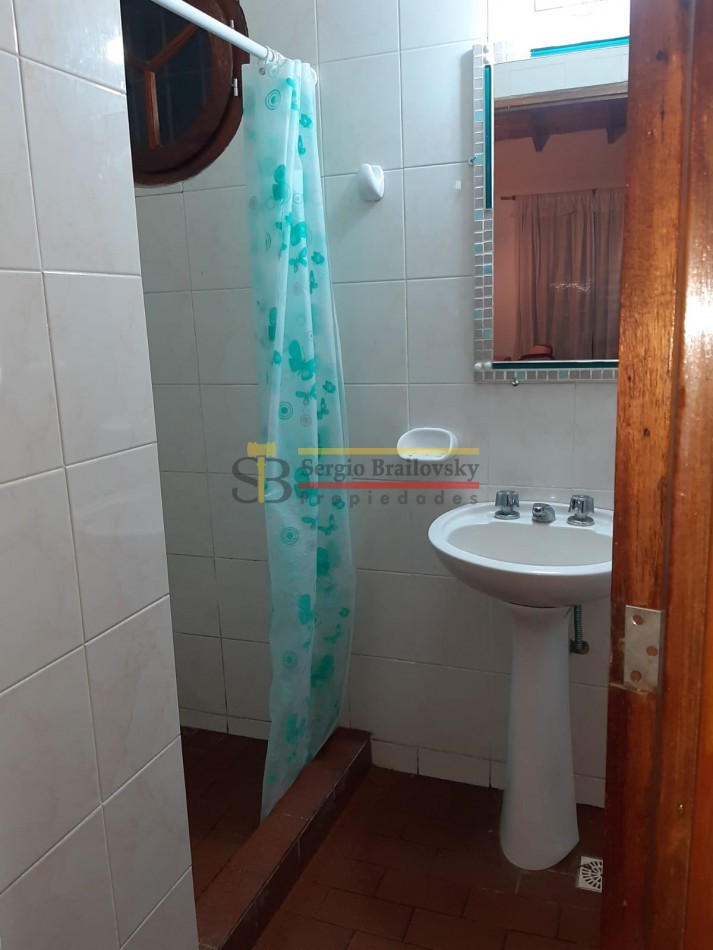 ALQUILER TEMPORAL EN VILLA GESELL CERCA DEL CENTRO PARA 9 PERSONAS