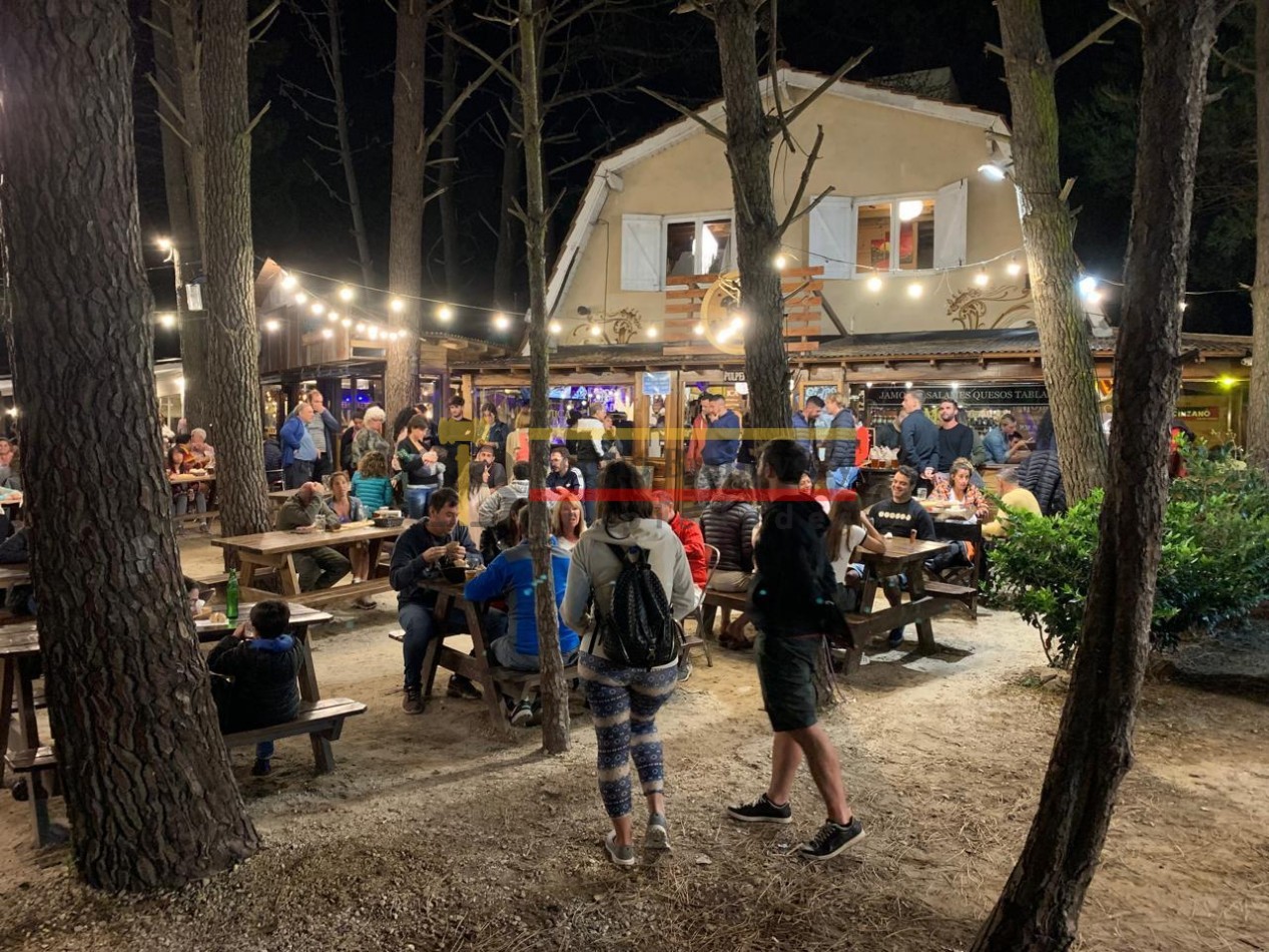 SE VENDE FONDO DE COMERCIO - Heladeria El Colonial en Mar de las Pampas