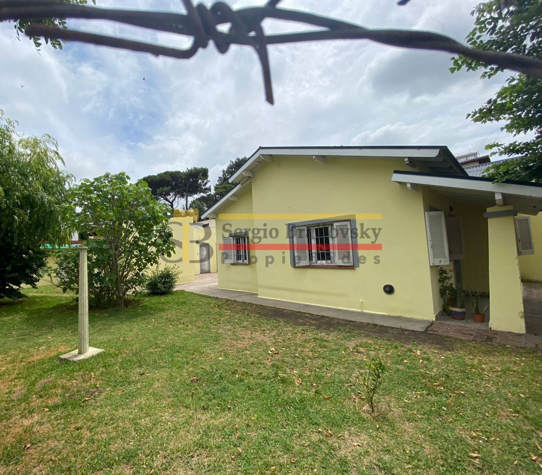 VENTA EN BLOCK, CHALET 3 AMB MAS 8 HABITACIONES INDEPENDIENTES CON BAÑO PRIVADO